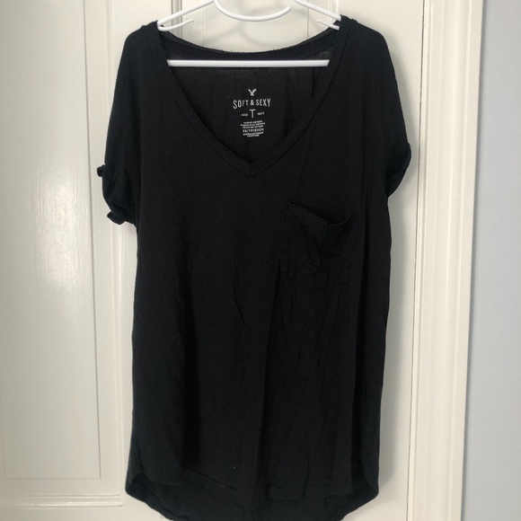 AE Soft & Sexy Black Pocket V-Neck Tee - Picture 1 of 2
